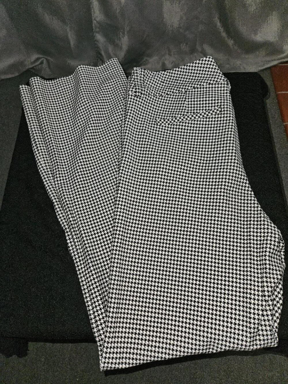 Torrid Black & White Houndstooth Studio Trouser Bootcut Ponte Pants (22W – XT)